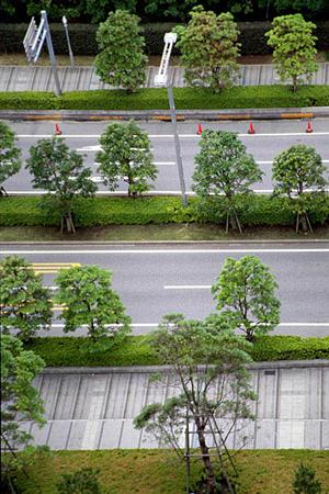 ハイラックスサーフ専門店はパーツが豊富