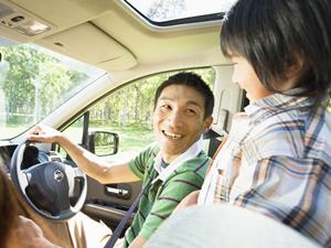 自動車を売却するときの手続きとは