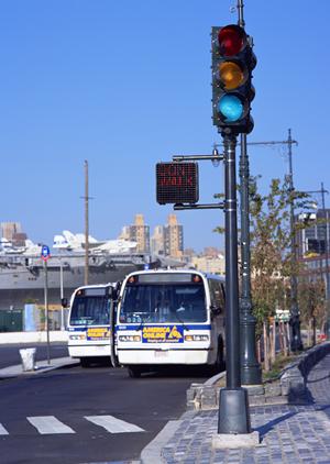 板金を利用して車を綺麗に変身させる